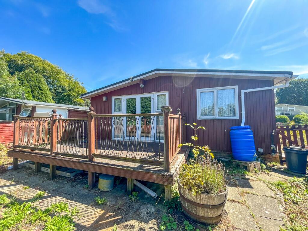 2-bed house on Battle Road, St Leonards-on-Sea, TN37, £150,000