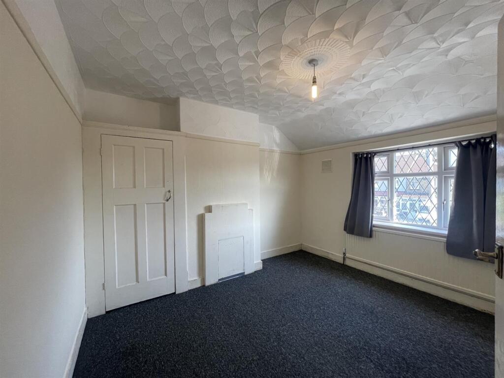 House in London - View 2