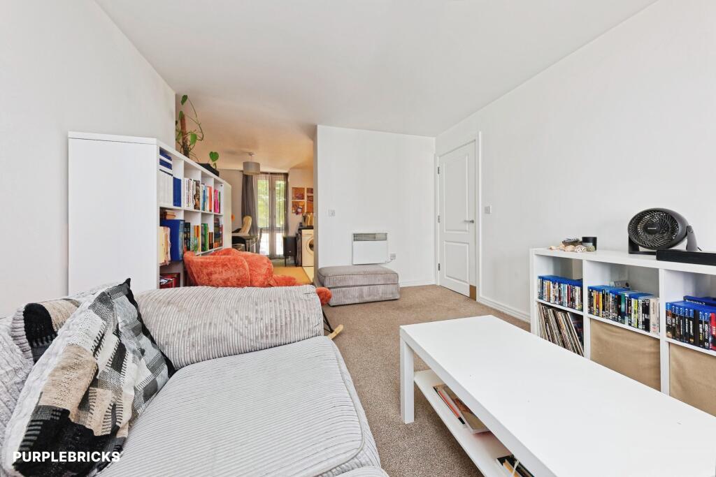 Apartment in Canterbury, Kent - View 5
