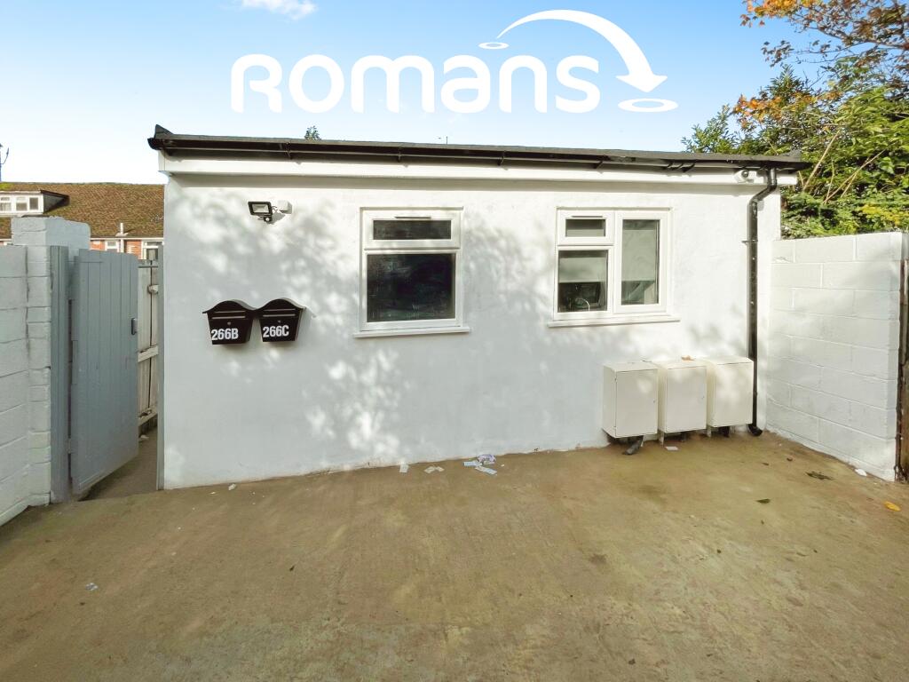 Main image of property: Kentwood Hill, Tilehurst, Reading, RG31