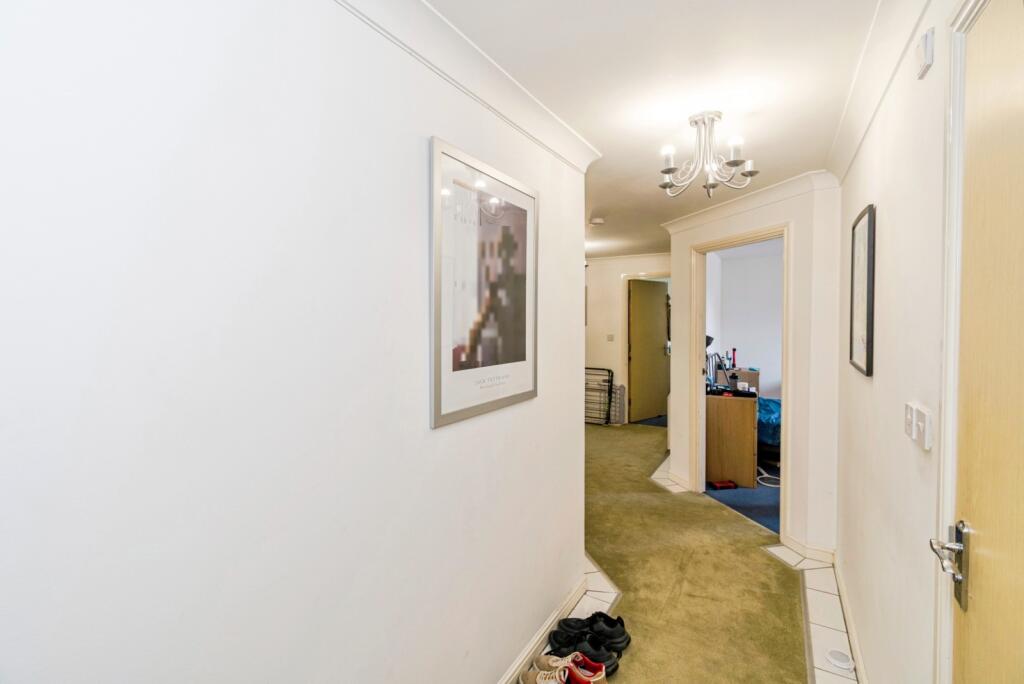 Apartment in Southampton, Western Docks, Hill - More
