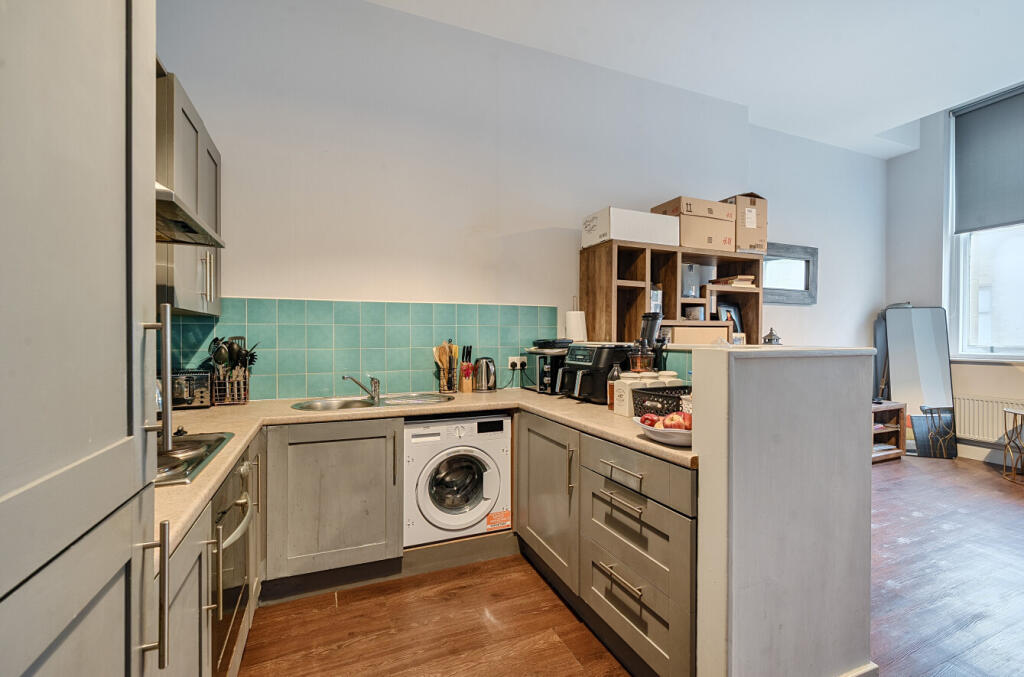 Additional image 3 of East Parade, Bradford, West Yorkshire, BD1