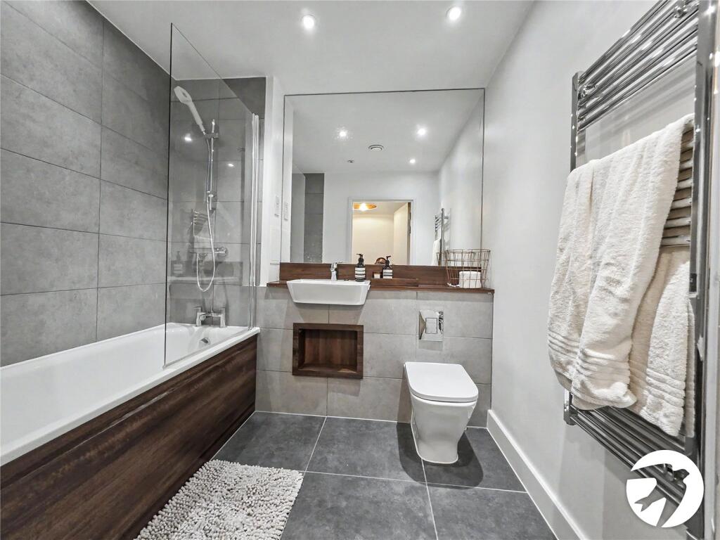 2 bedroom house for rent