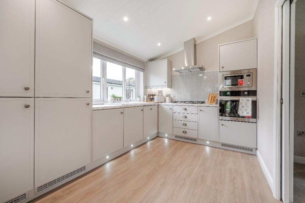 Great Hockham,
Thetford,
Norfolk,
IP24 1FJ photo 4