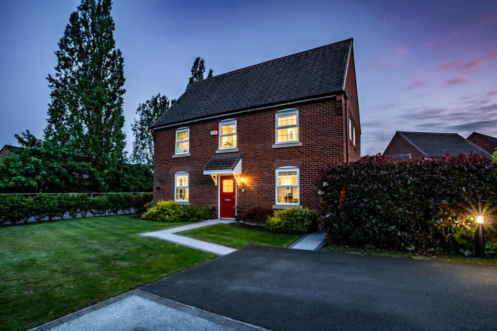 Main image of property: 18 Brooke Avenue, Winnington, CW8 4ZS