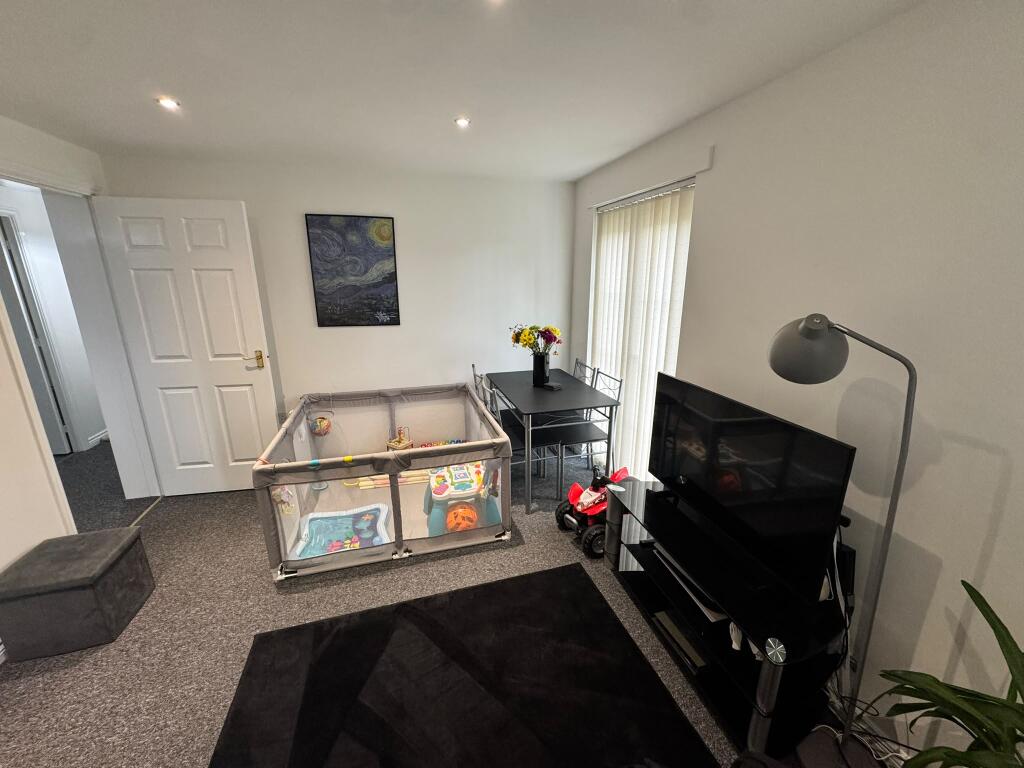 Apartment in Chester - View 5