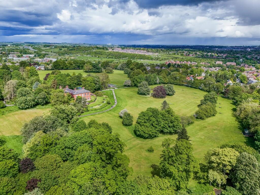 House in Wakefield - View 5