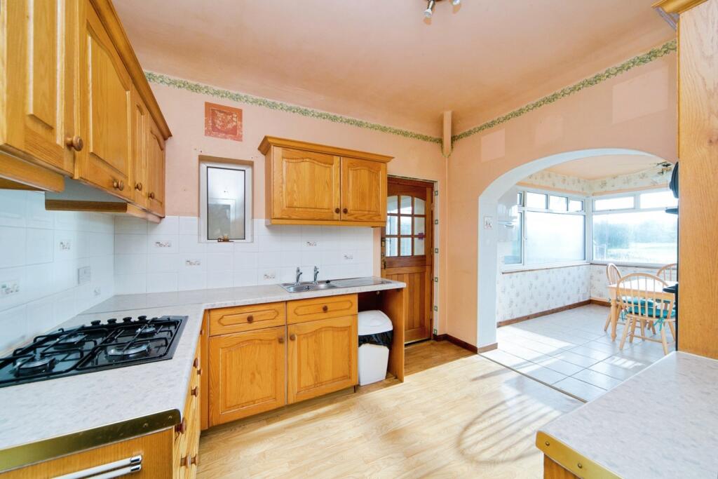 Penrhyn Avenue, Rhos on Sea, Colwyn Bay, Conwy, LL28 photo 4