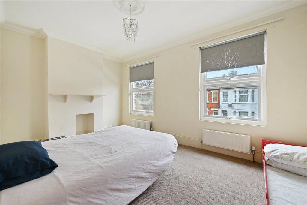 Bridge Road, London, NW10 photo 4