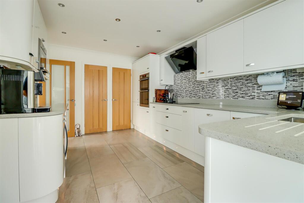 House in Southend-on-Sea - View 5