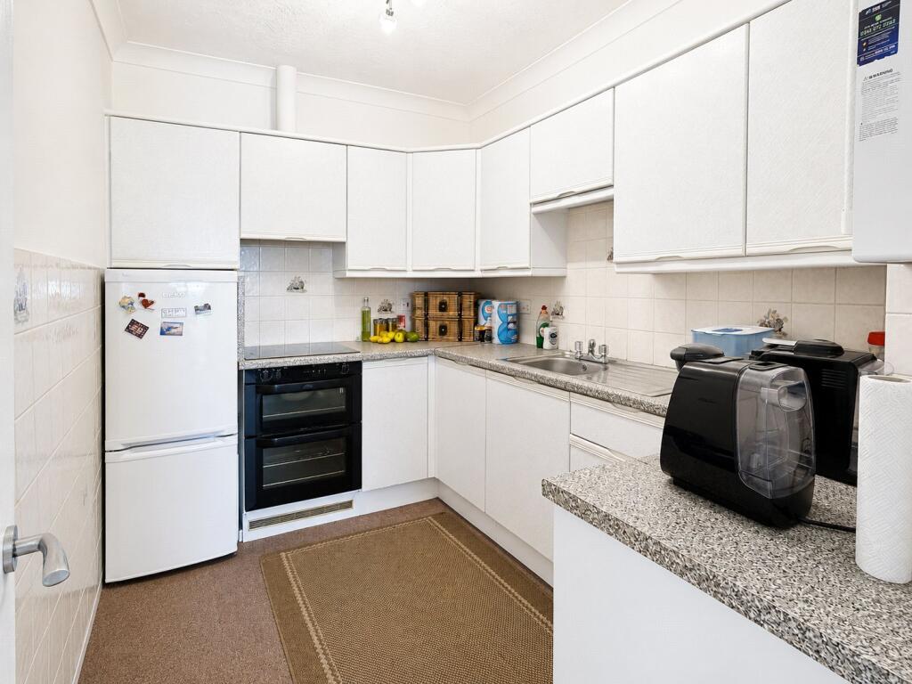 Apartment in Brighton - View 5
