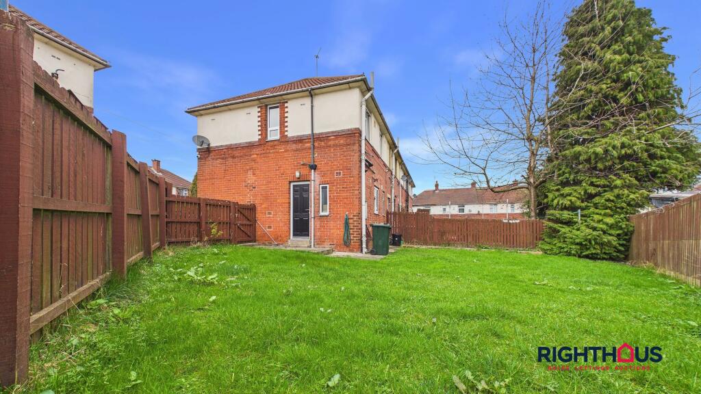House in Bradford, West Yorkshire - View 2