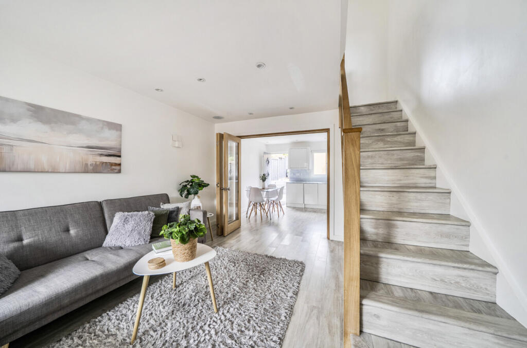 House in Reading - View 3