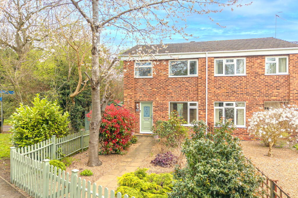 Main image of property: Merevale Close, Redditch, B98 0HZ