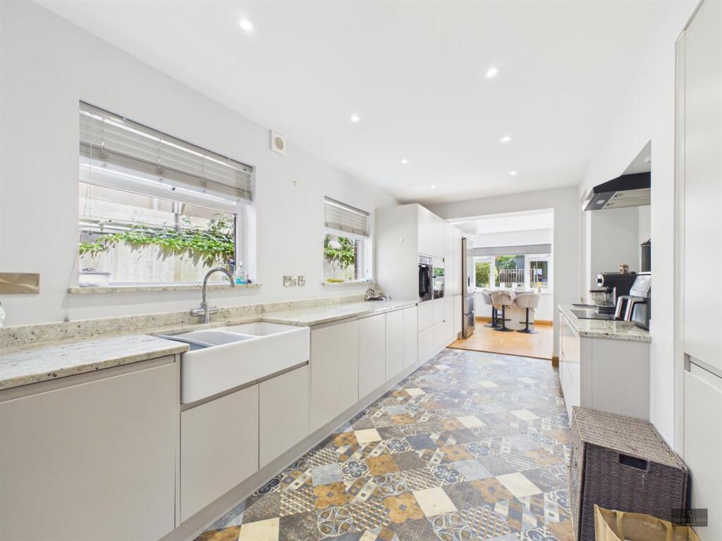 House in Exeter, Pilton - More