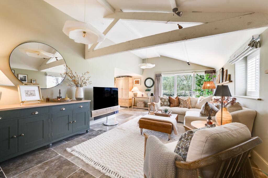 The Milking Parlour - Immaculate four bedroom barn conversion photo 4