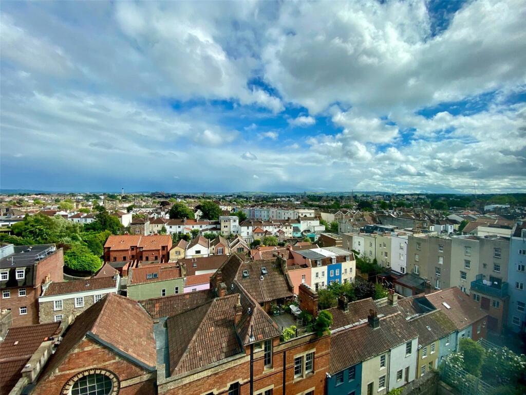 Apartment in Bristol, City of Bristol - View 4
