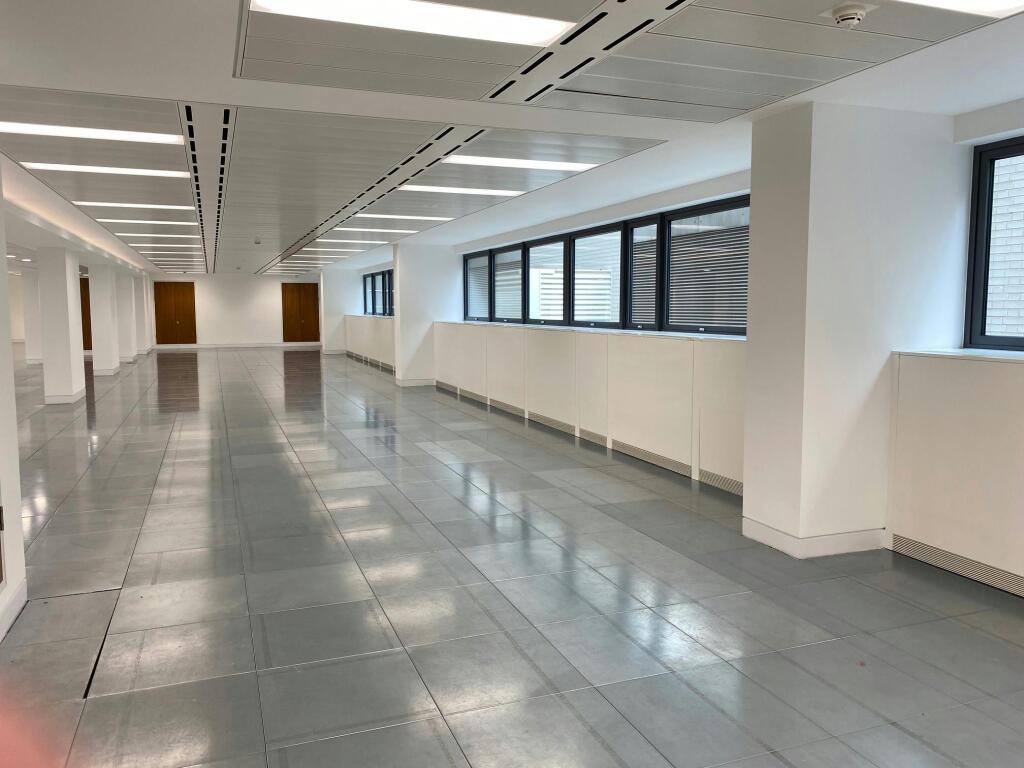 LG - 26 Finsbury Square.JPG