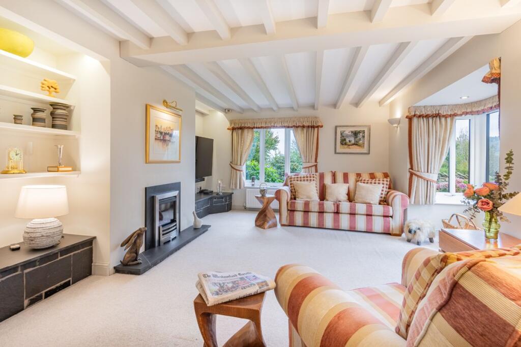 Low Beck, Crosthwaite, Kendal, LA8 8HX photo 2