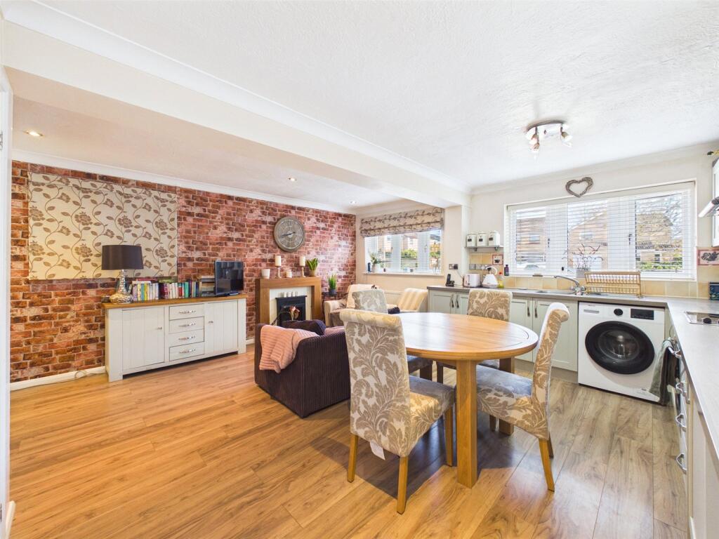 House in Gloucester, Gloucestershire - View 5