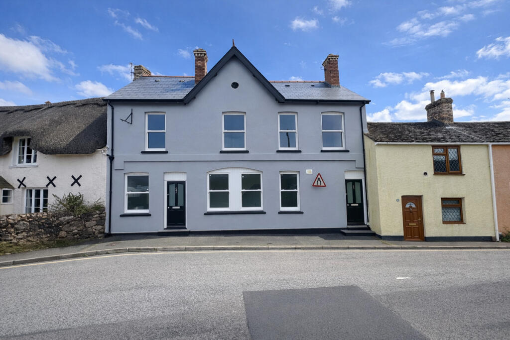 Main image of property: Fore Street, Newton Abbot, TQ12