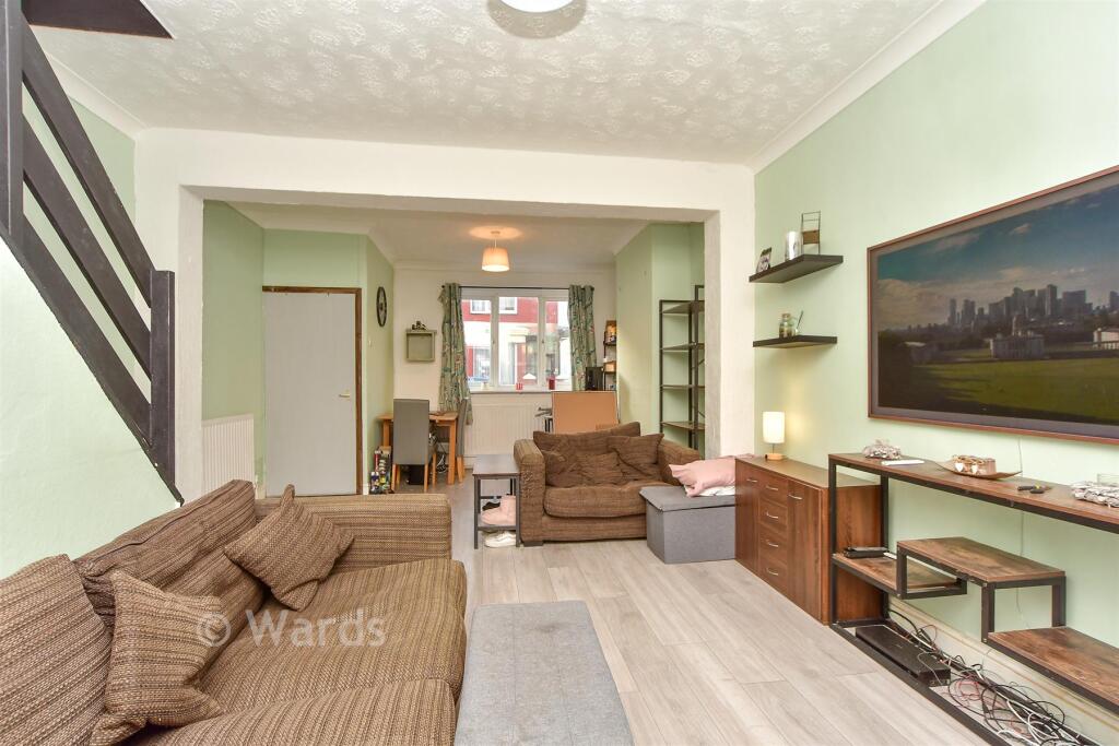Burnt Oak Terrace, Gillingham, Kent photo 3