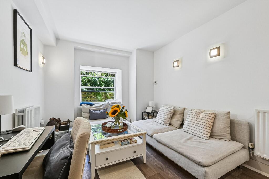 Apartment in London - View 2