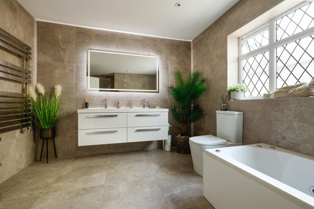 House in Reigate and Banstead, Horley - View 3