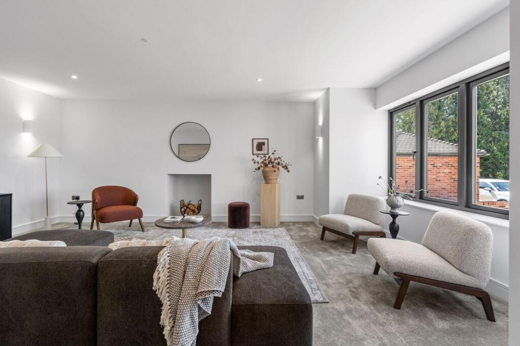 House in Tandridge, Oxted - View 2