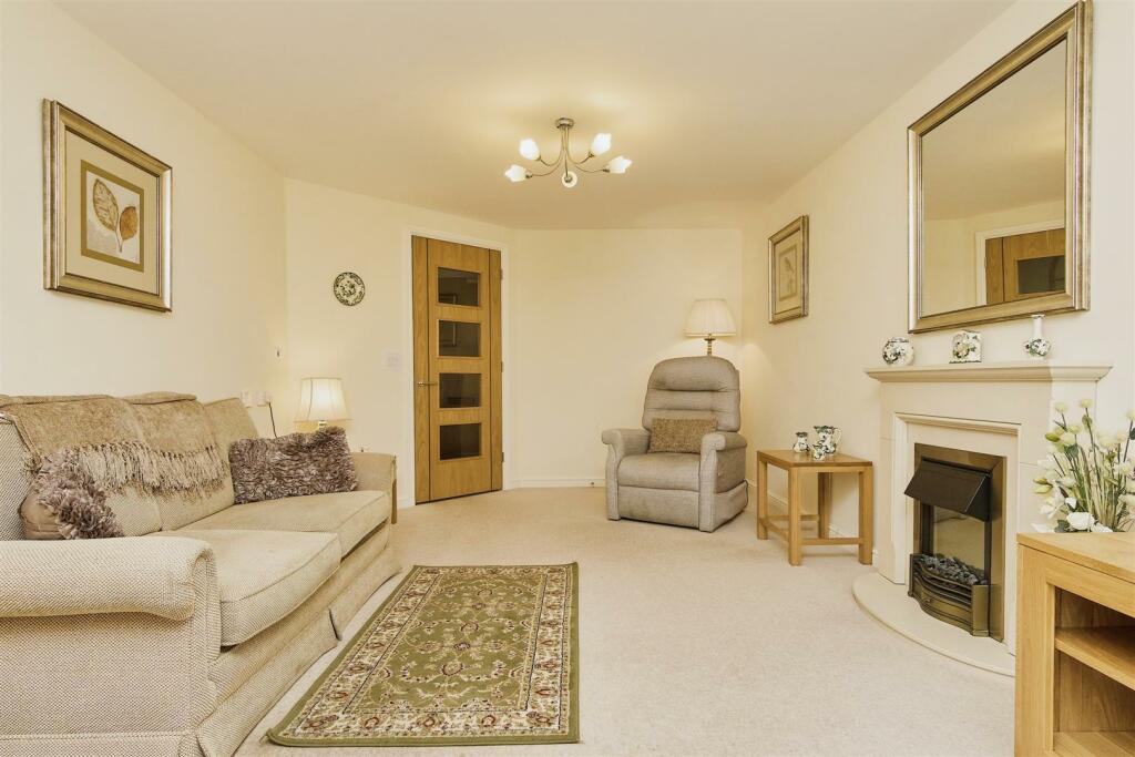 Somers Brook Court, Newport, Isle of Wight photo 4