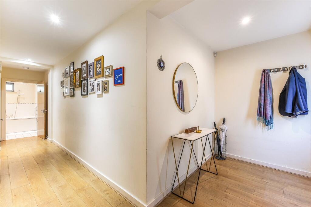 Apartment in London, Raynes Park - View 5
