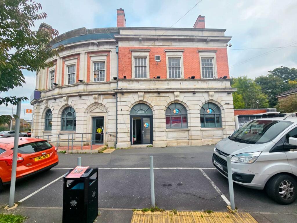 Main image of property: Mauldeth Road West, Chorlton Cum Hardy, Manchester, M21