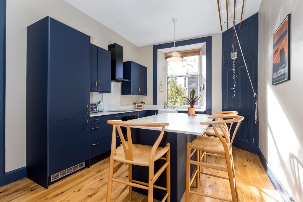 Apartment in Edinburgh, Church Hill, Morningside - More