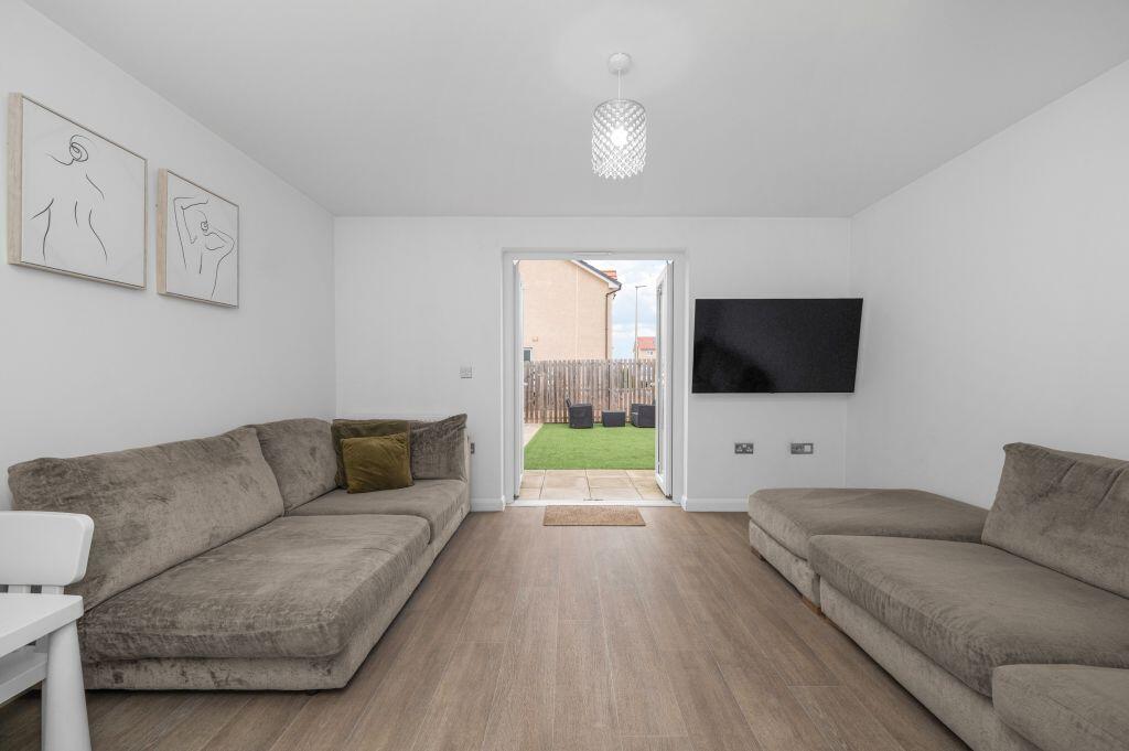 House in Inverkeithing, Spencer Fields, Fife - View 2
