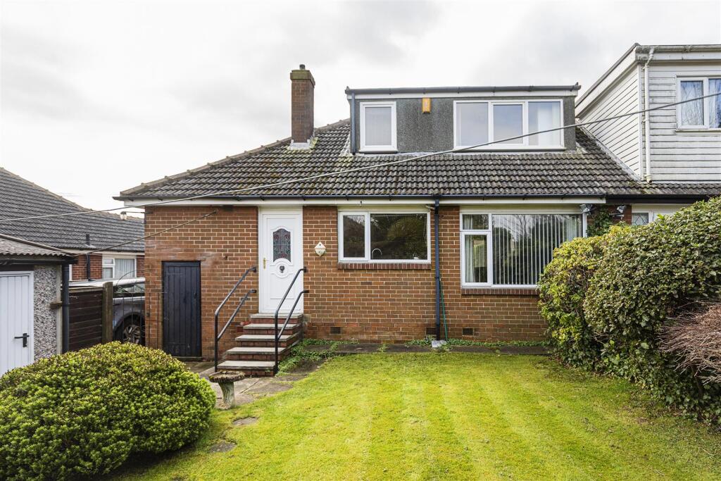 Moorlands Crescent, Mount, Huddersfield photo 4