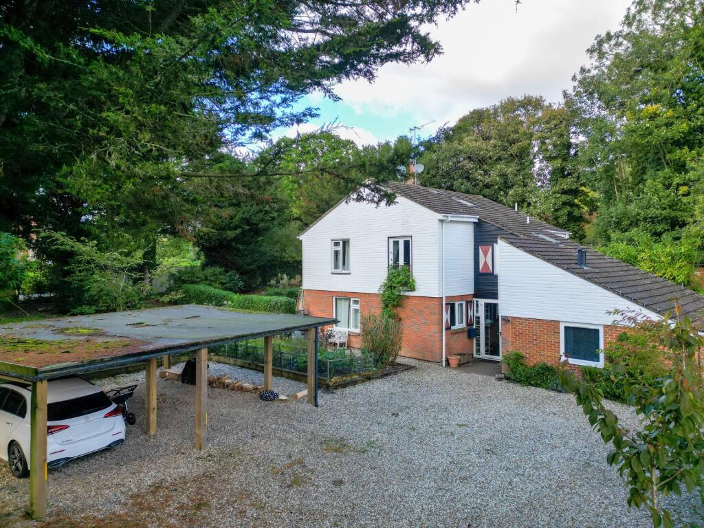 5-bed detached on Sandling Road, Sandling, Hythe, Kent, CT21, £575,000