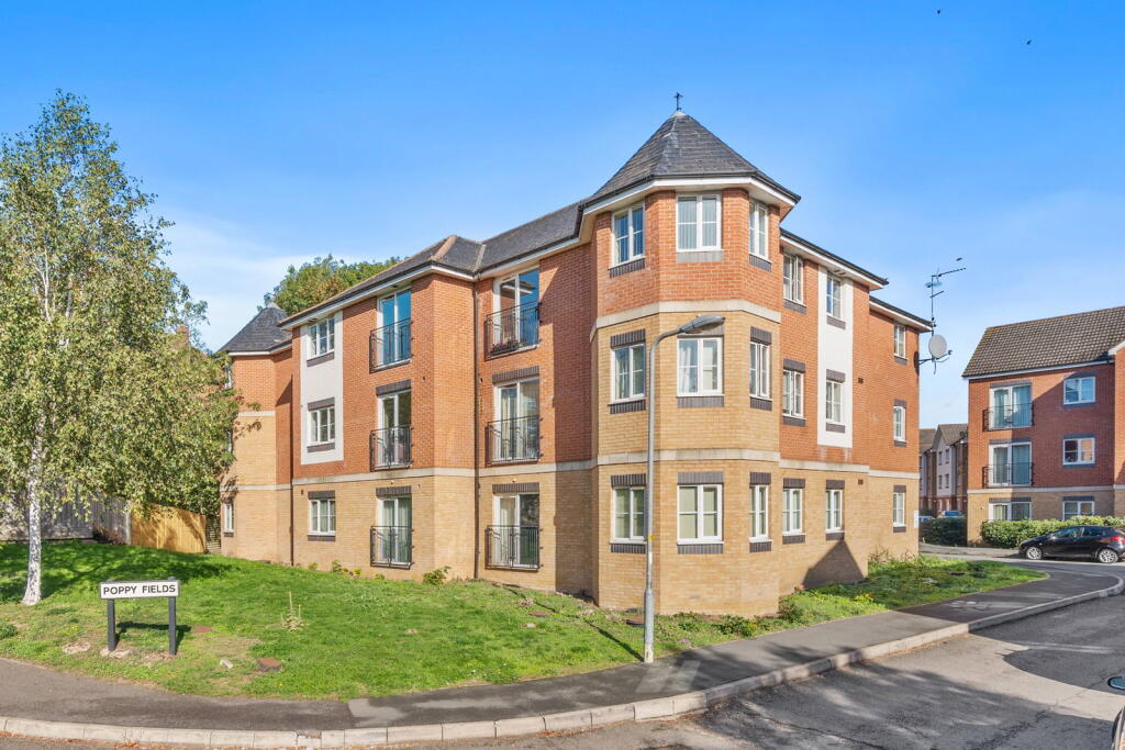 1-bed flat on Poppy Fields, Kettering NN16, £110,000
