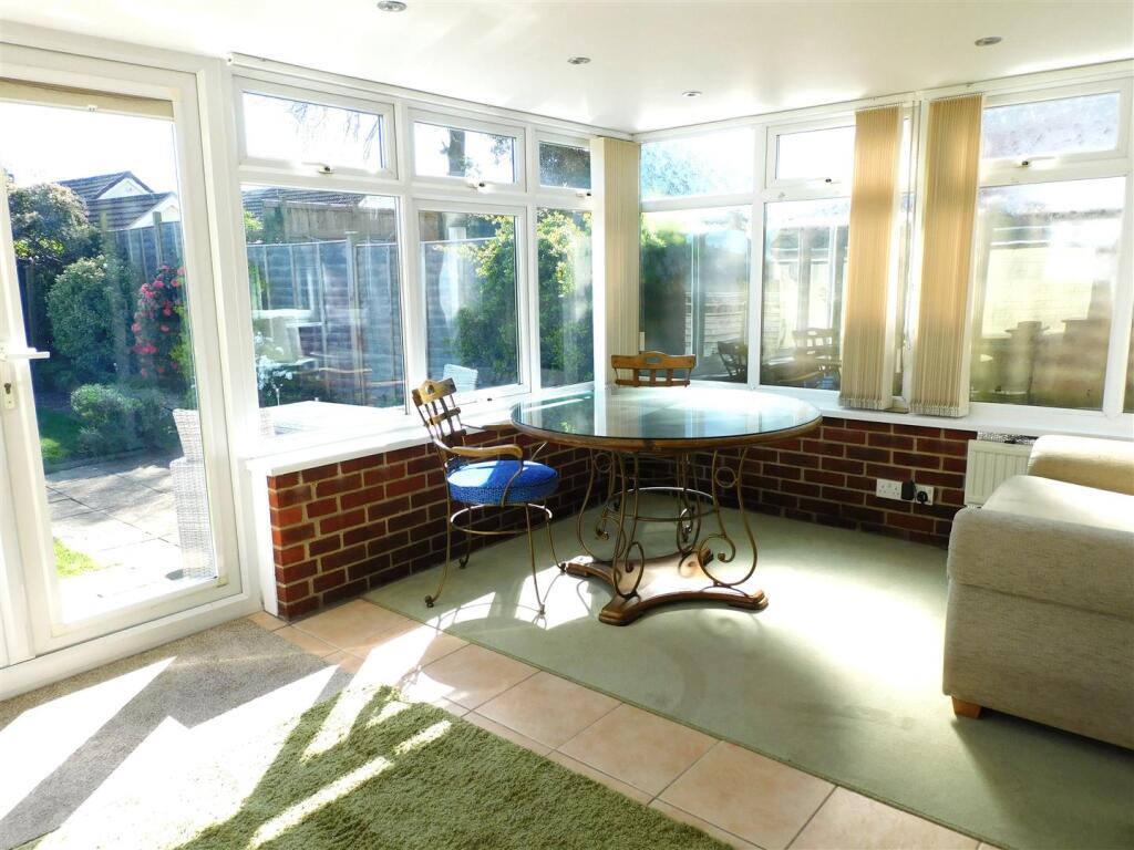 Axeview Road, Seaton photo 4
