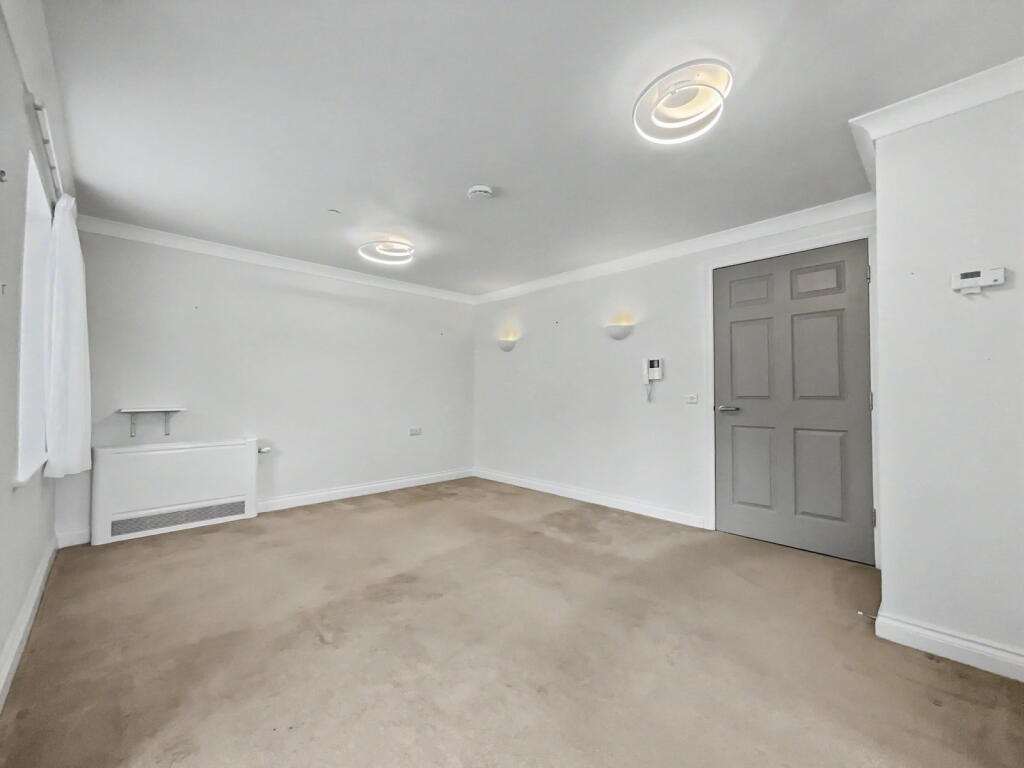 Park Crescent, Hesketh Park, Southport - View 6
