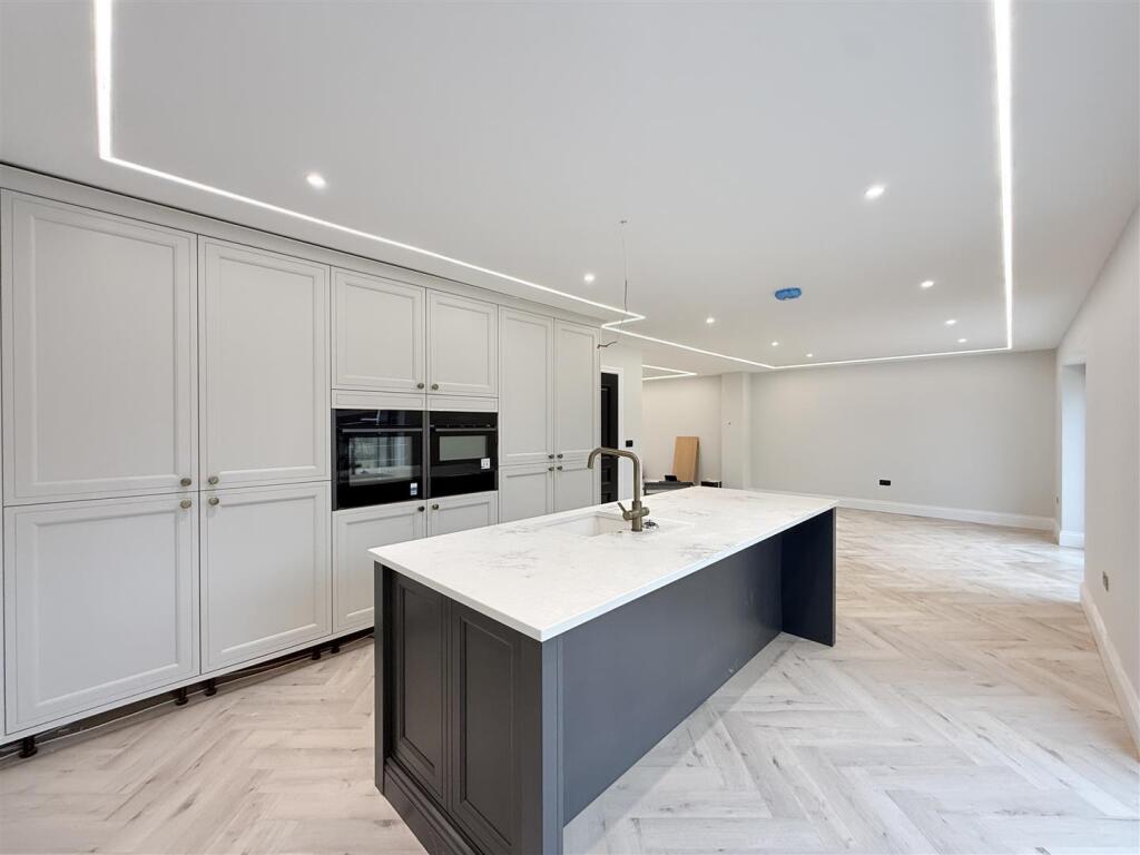 House in Tameside, Stalyhill - View 5
