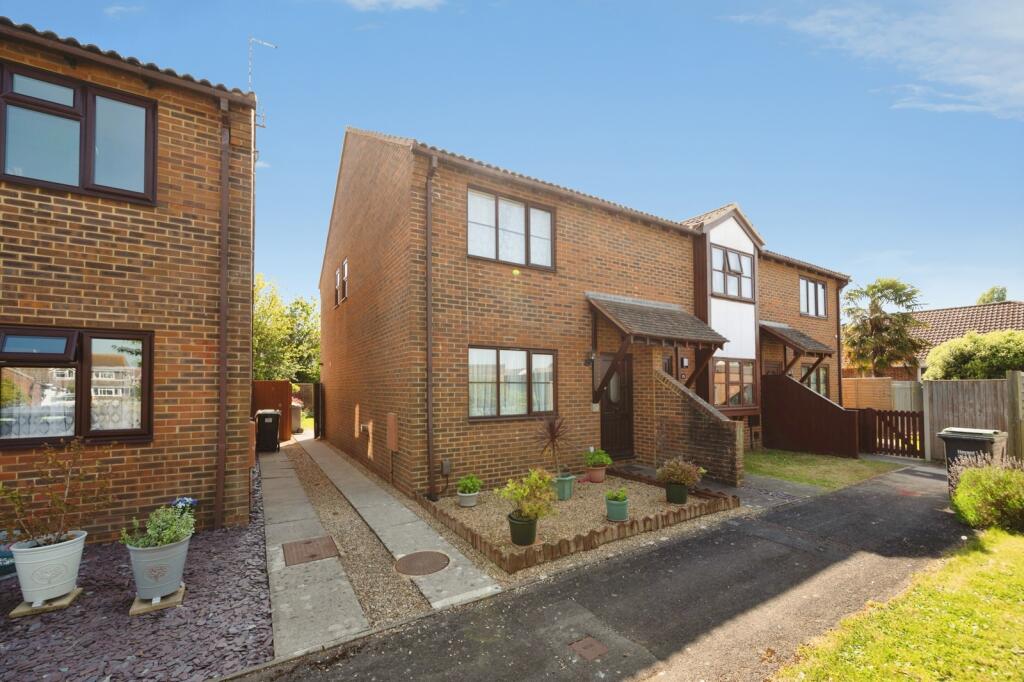 Main image of property: Gilbert Mead, HAYLING ISLAND, Hampshire, PO11