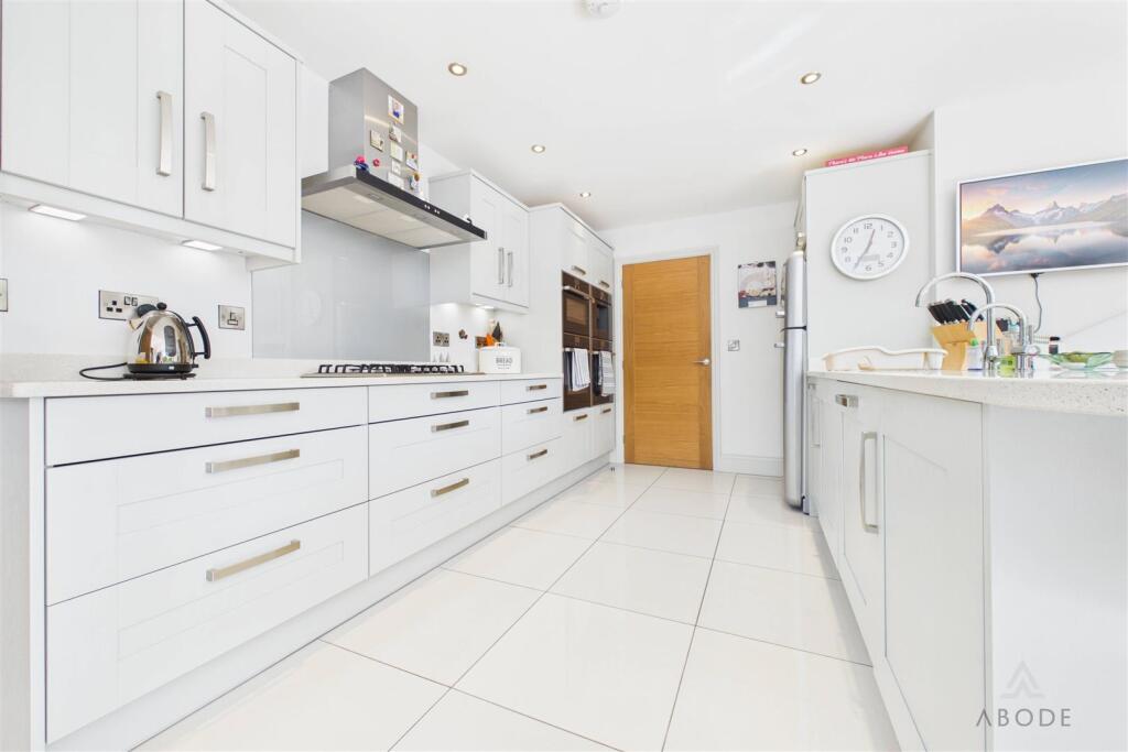 House in Stoke-on-Trent - More