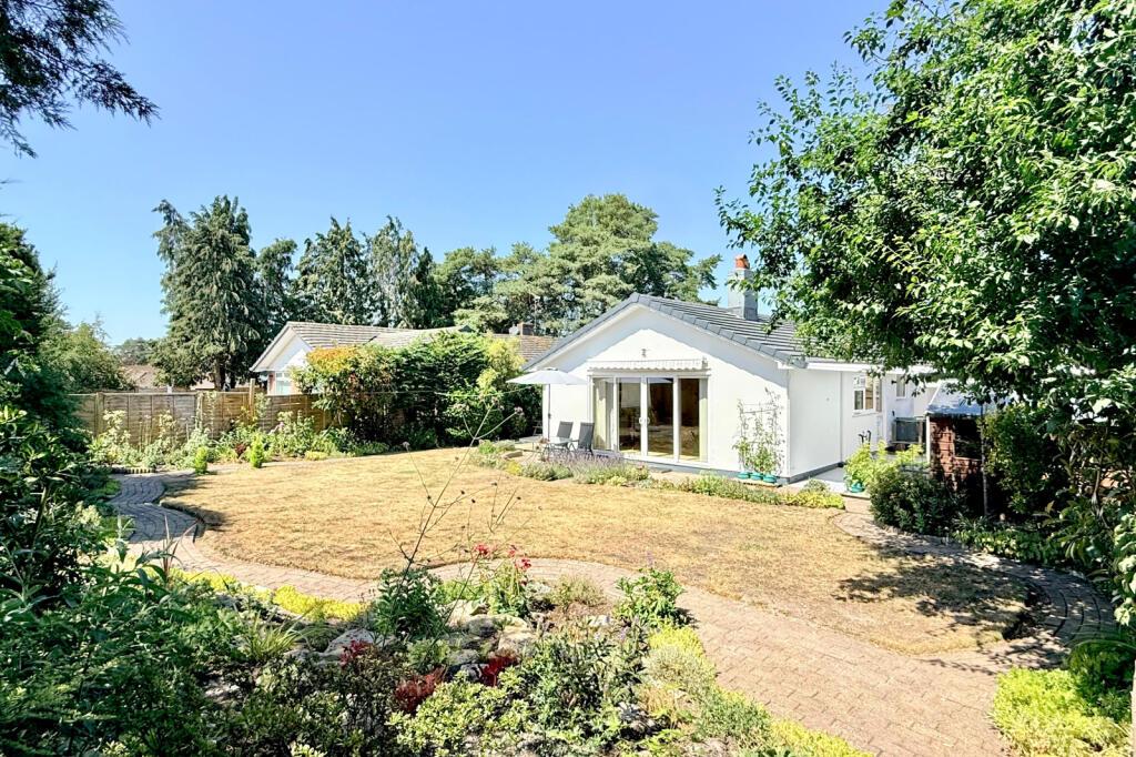 Main image of property: Compton Beeches, St. Ives, BH24
