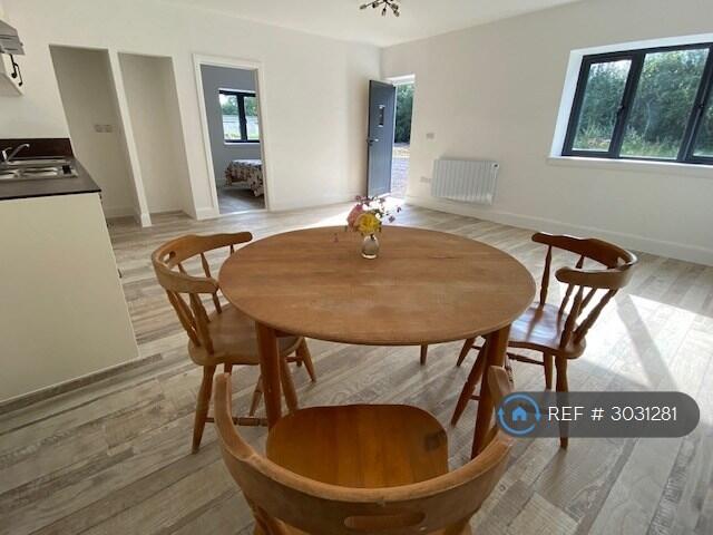 House in Redhill - View 4