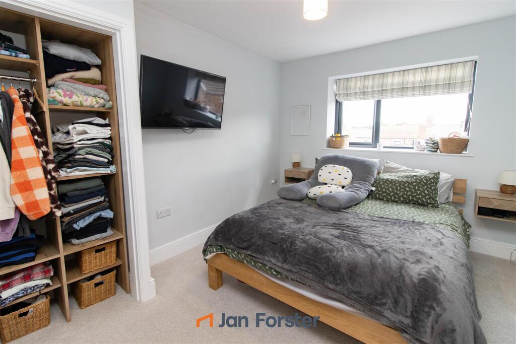 House in Newcastle upon Tyne - View 4