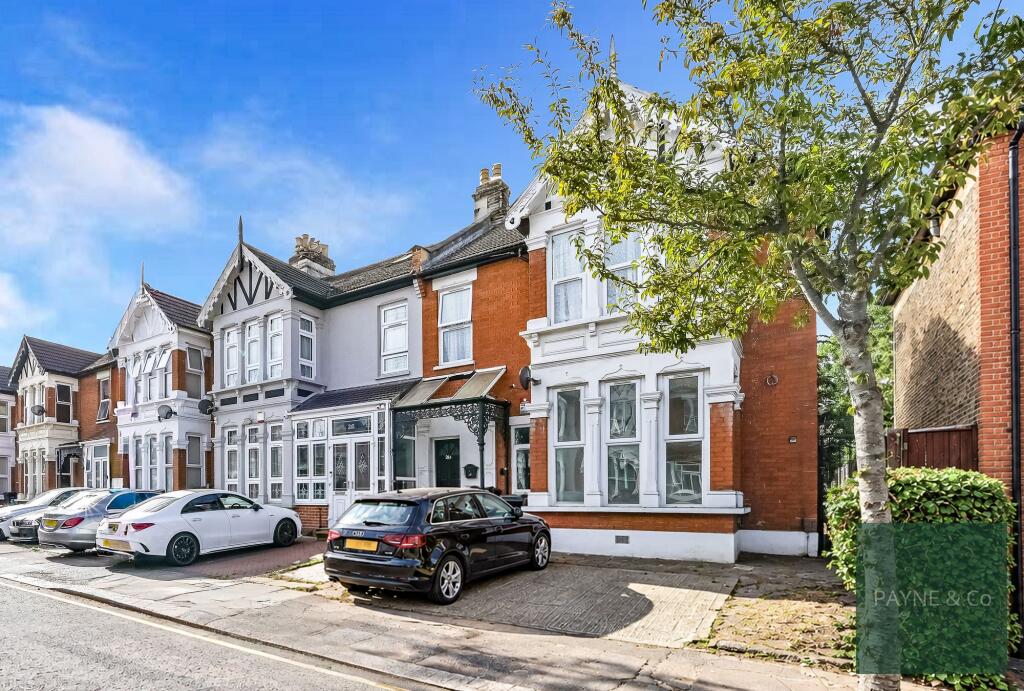 Main image of property: Warwick Gardens, Ilford, IG1