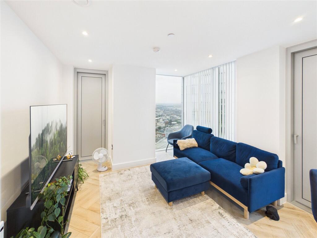 Apartment in Manchester, City Centre - View 4