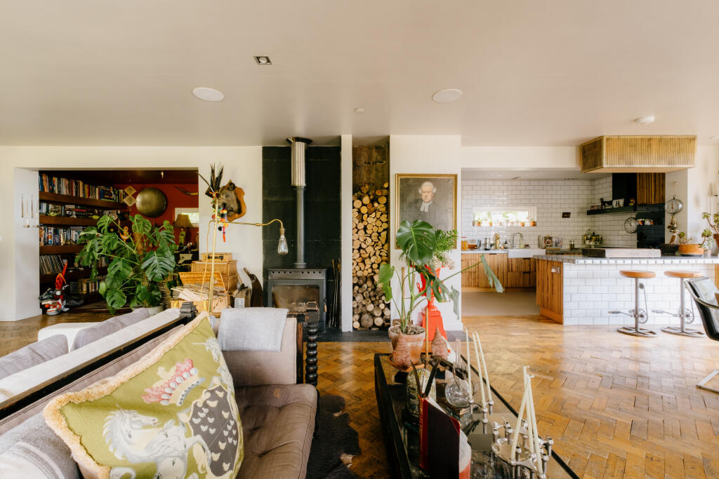 Main image of property: Tilekiln Lane, Hastings