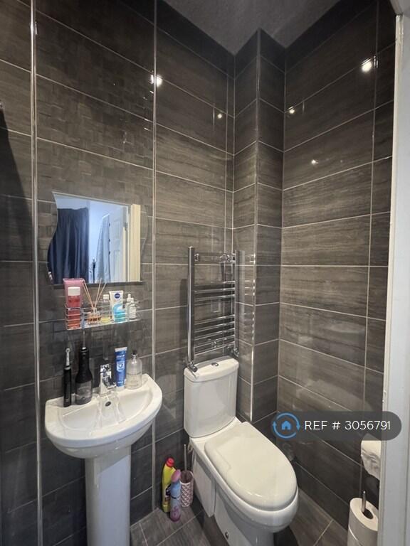 6 bedroom detached house for rent