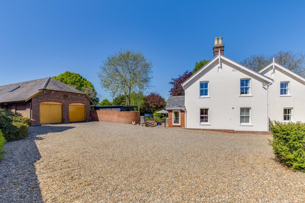 House in Stevenage - View 2